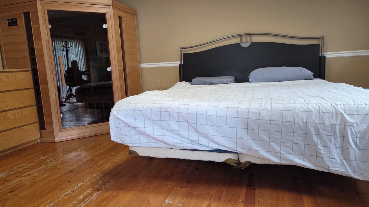 Photo of Bedroom in Delta