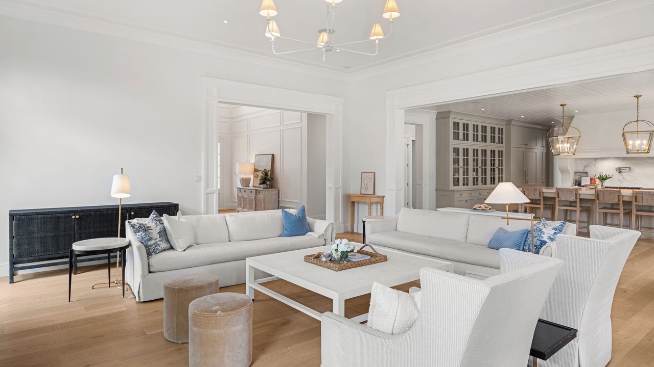 Photo of Livingroom in Langley