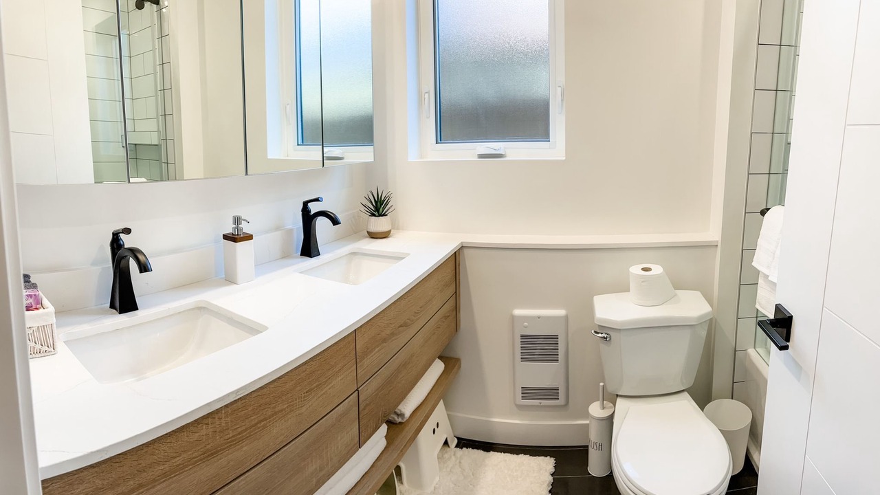 Photo of Bathroom in Grandview-Woodland