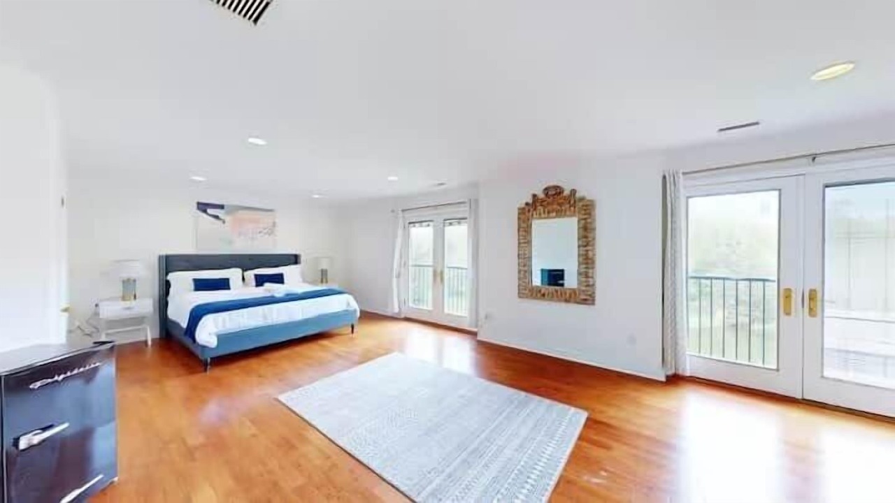 Photo of Bedroom in Thornhill