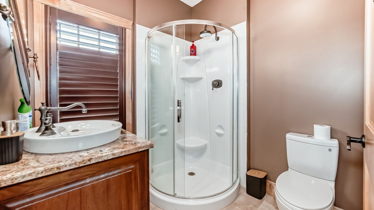 Photo of Bathroom in Calgary-Edmonton Corridor