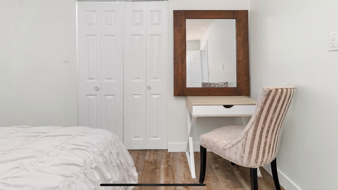 Photo of Bedroom in Delta