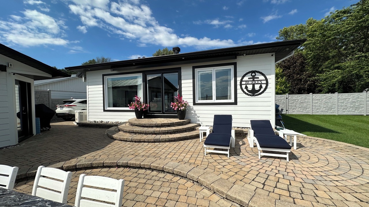 Photo of Patio Balcony in South Glengarry