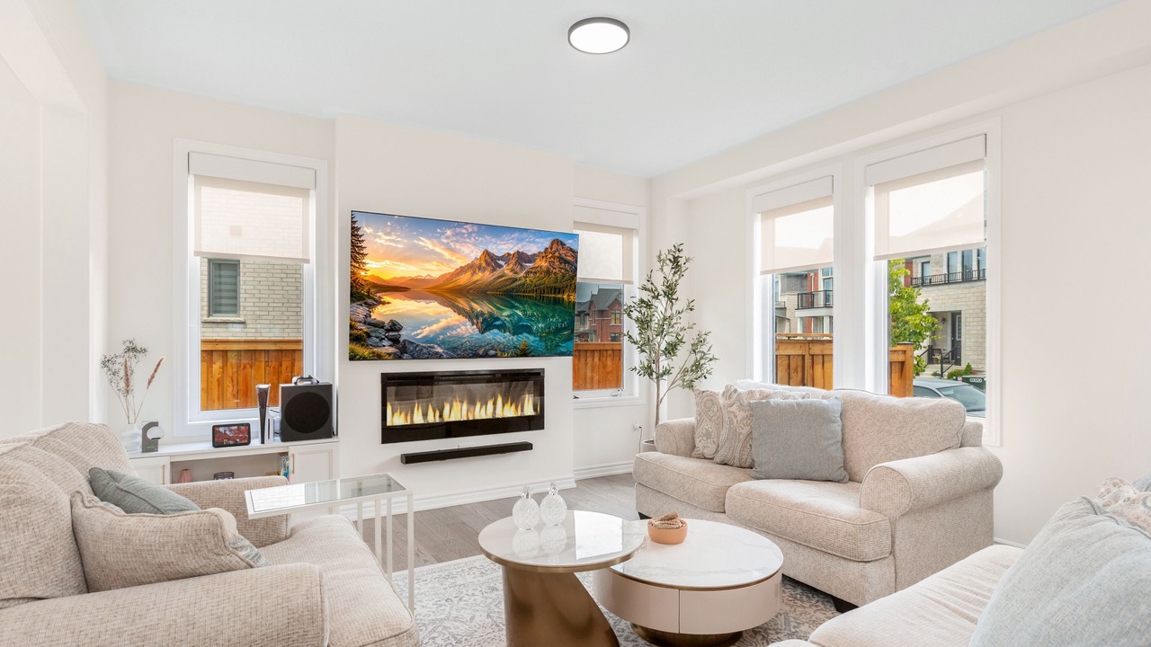 Photo of Livingroom in Caledon