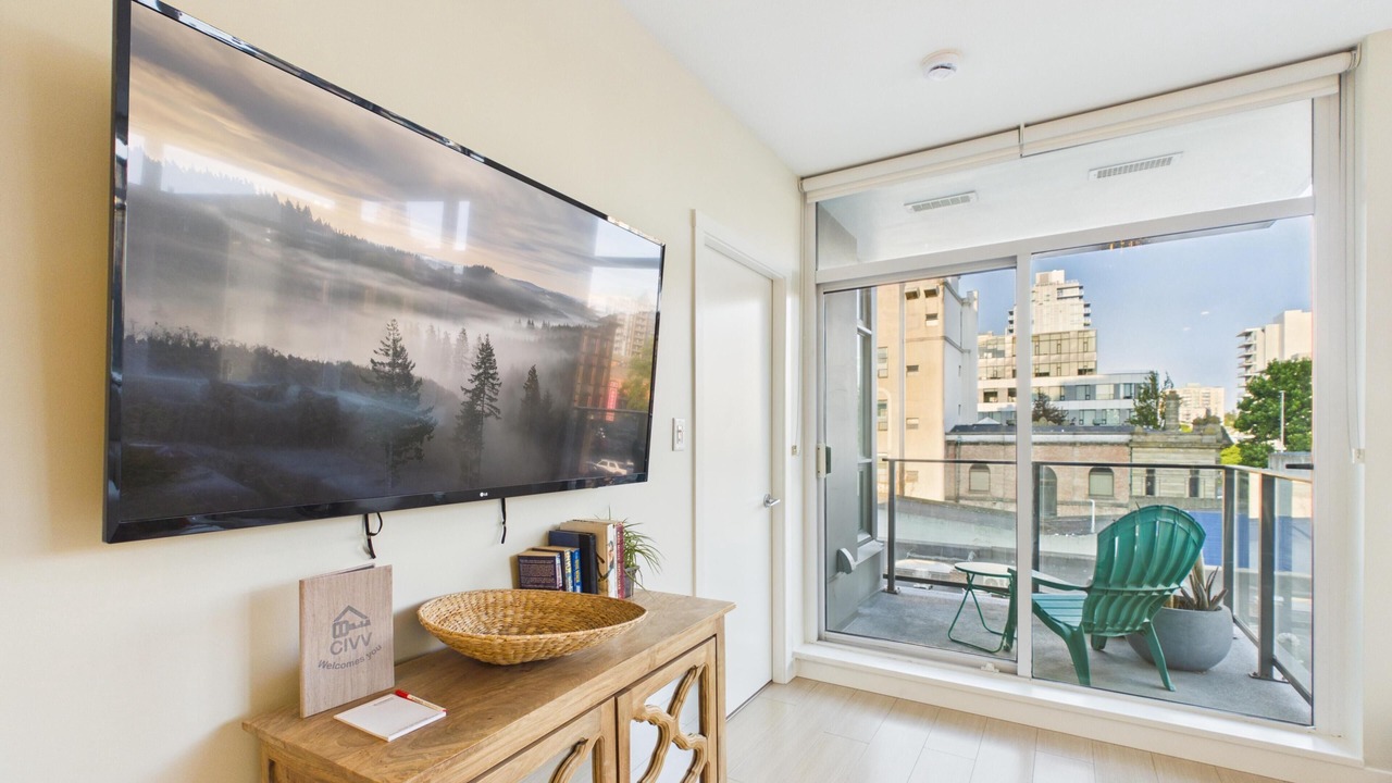 Photo of Patio Balcony in Downtown Victoria