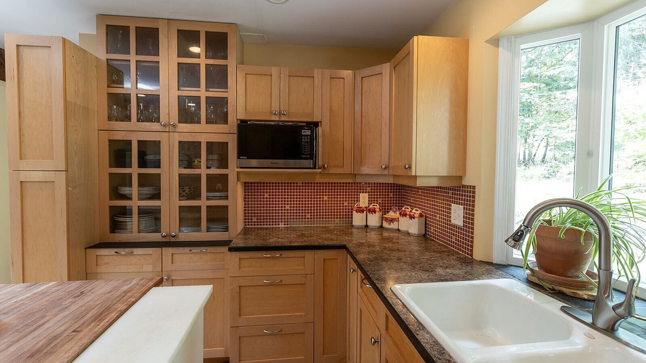 Photo of Kitchen in Juan de Fuca Electoral Area