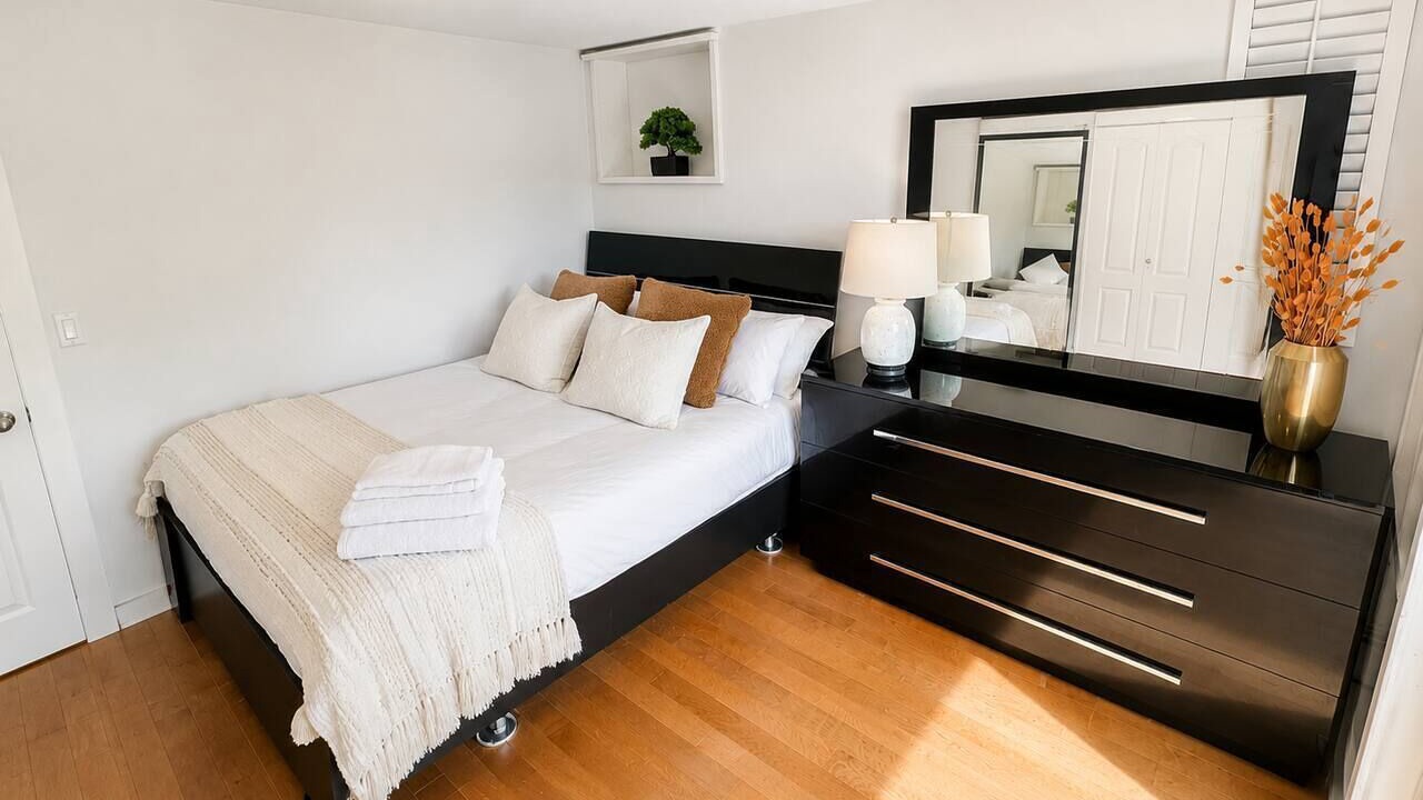 Photo of Bedroom in District of North Vancouver