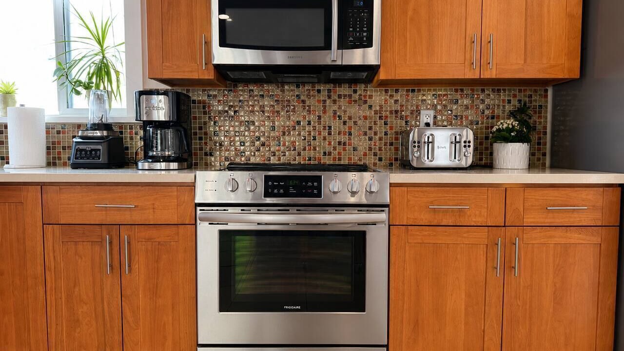 Photo of Kitchen in District of North Vancouver