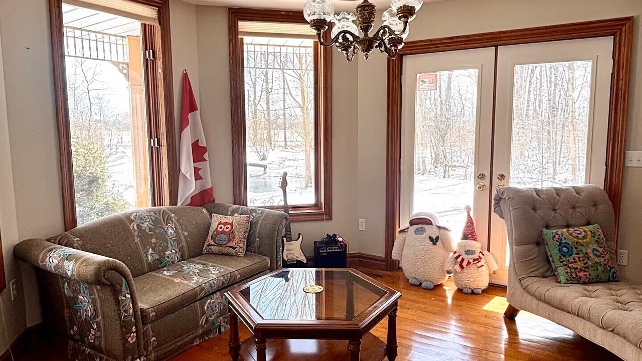 Photo of Livingroom in Welland