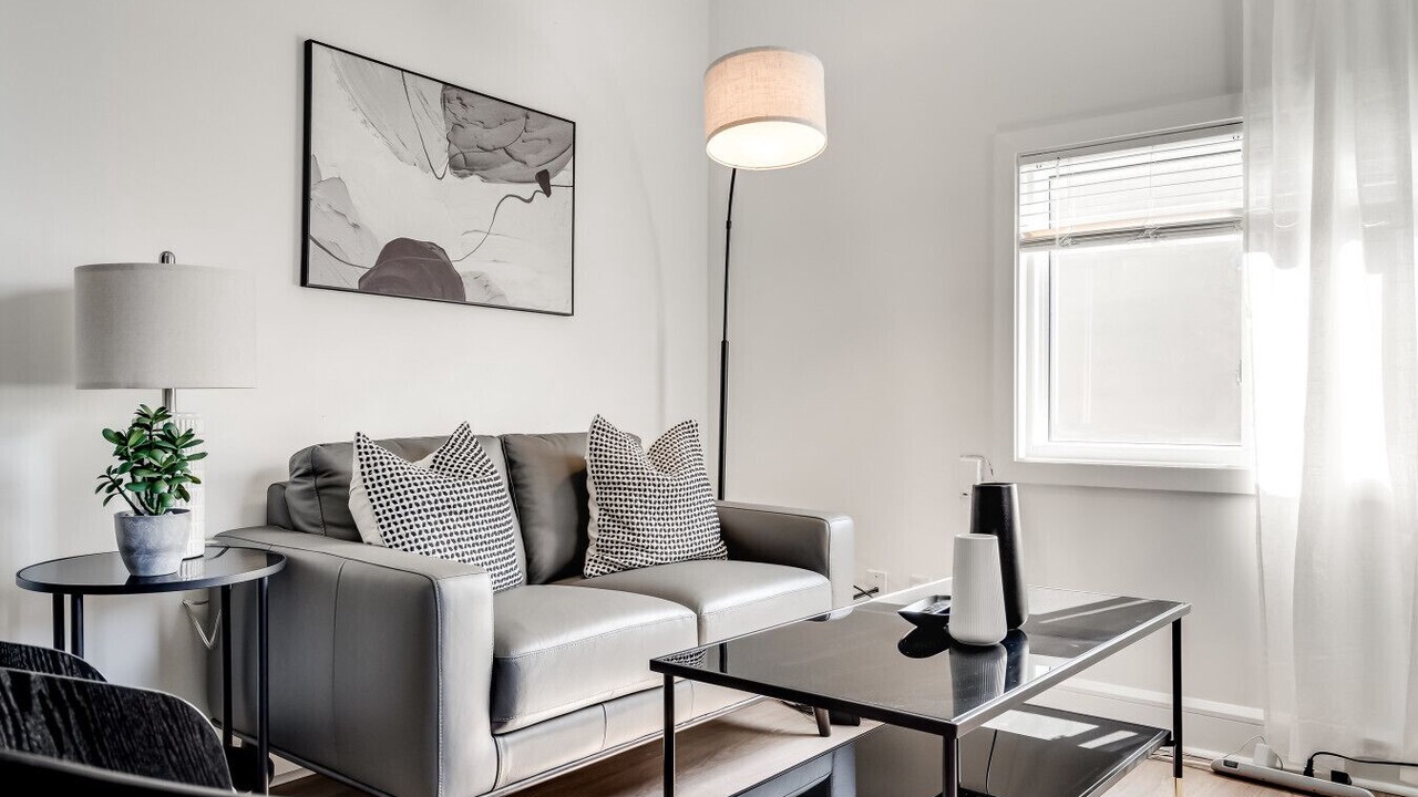 Photo of Livingroom in New Edinburgh