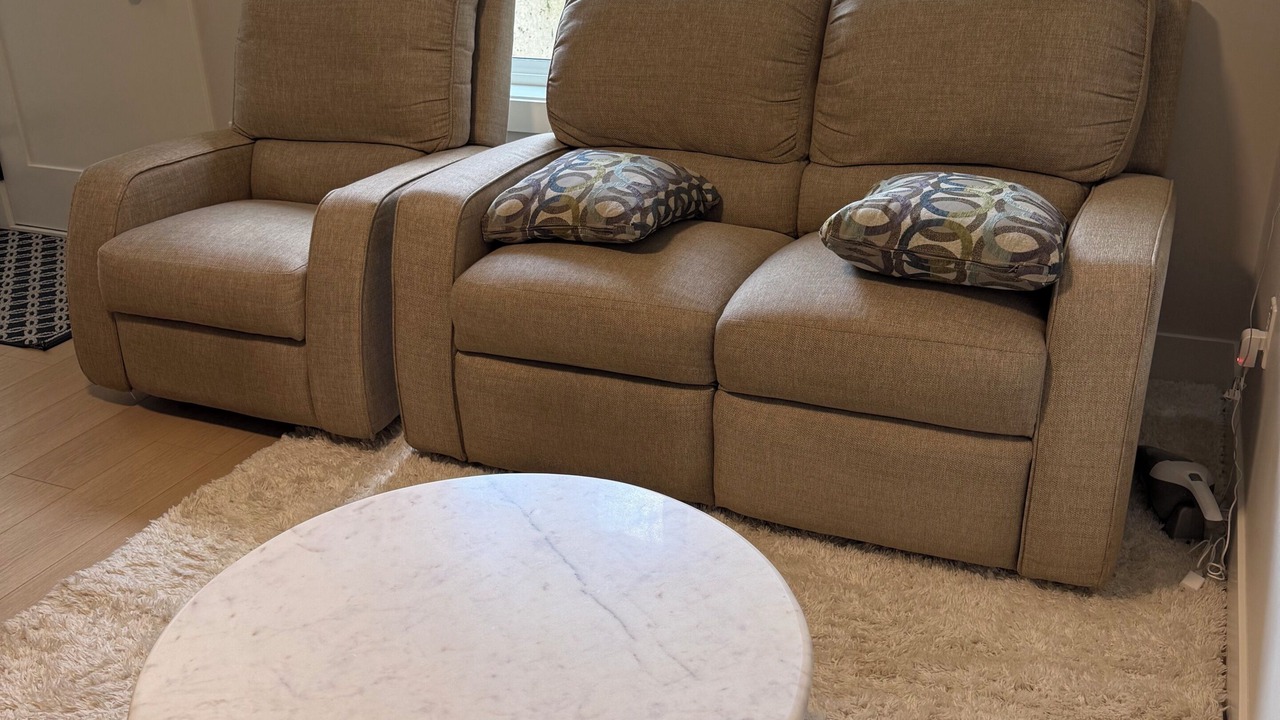 Photo of Livingroom in Guildford