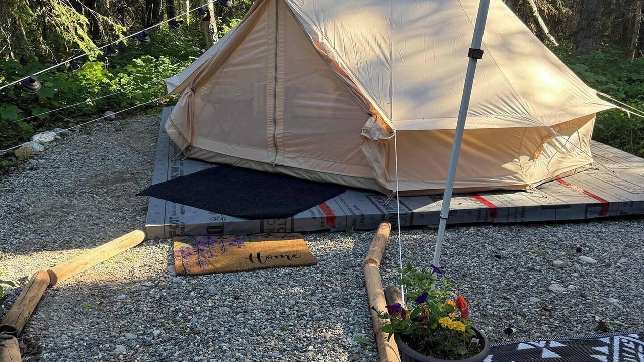 Photo of Outdoor in Golden