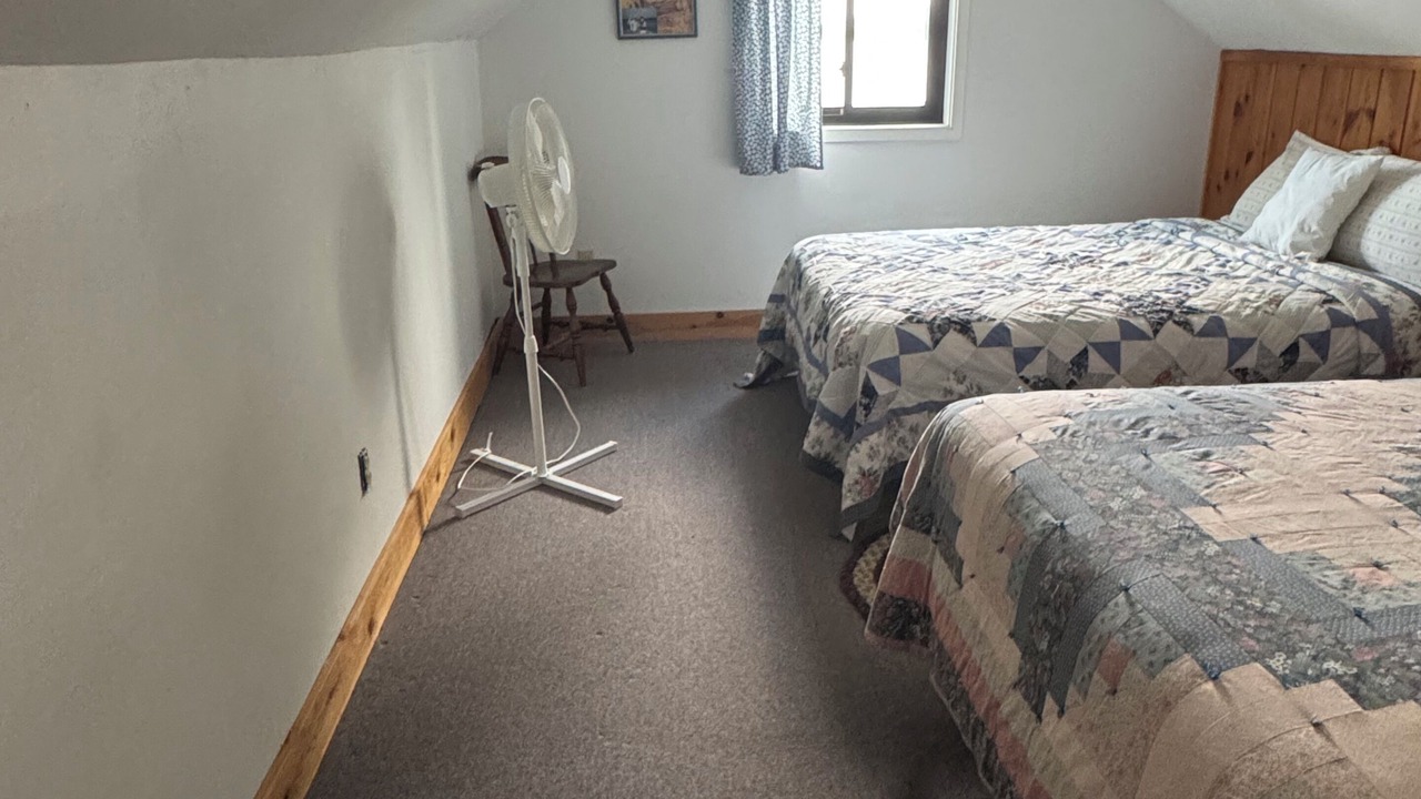 Photo of Bedroom in Lee