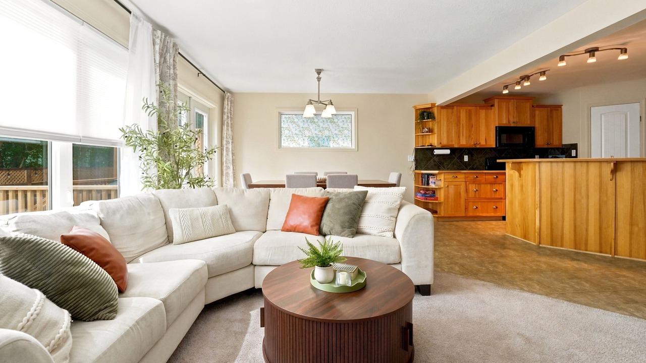 Photo of Livingroom in Markerville