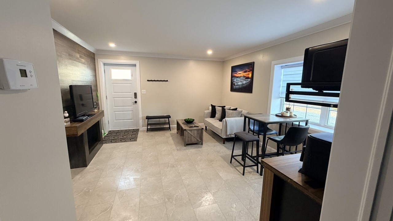 Photo of Livingroom in Deer Lake