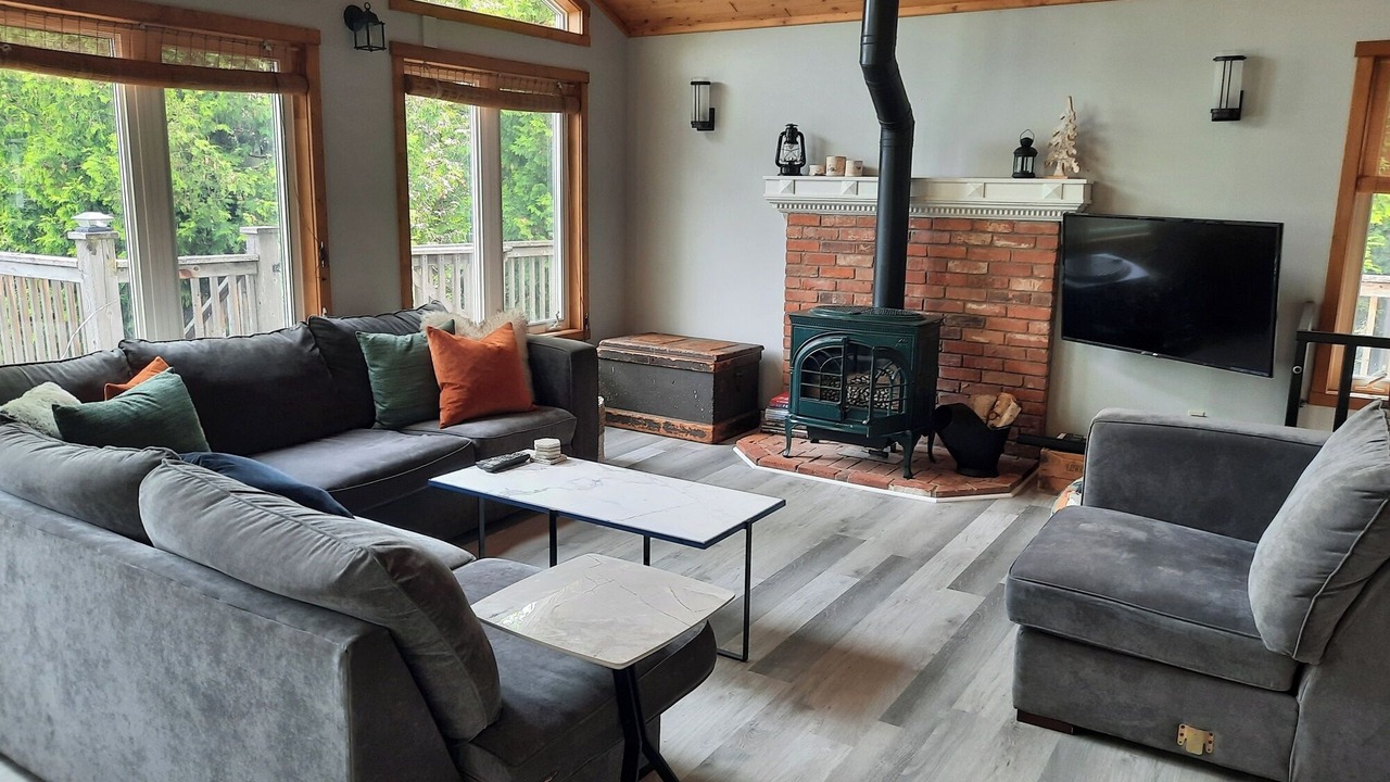 Photo of Livingroom in Northern Bruce Peninsula