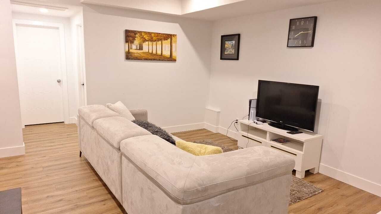 Photo of Livingroom in Division No. 11
