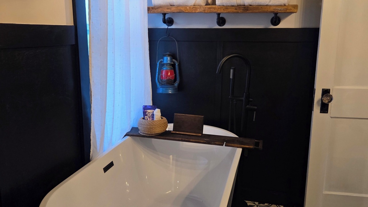 Photo of Bathroom in Amherstburg