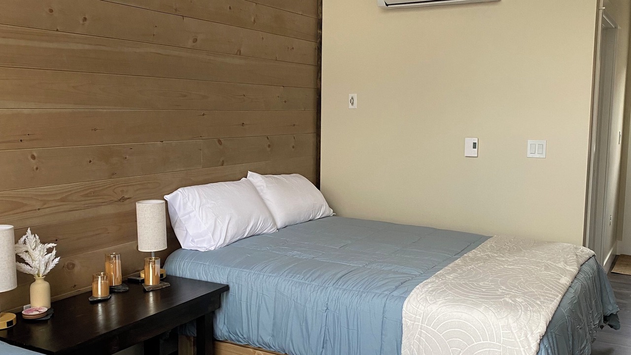 Photo of Bedroom in North Alton
