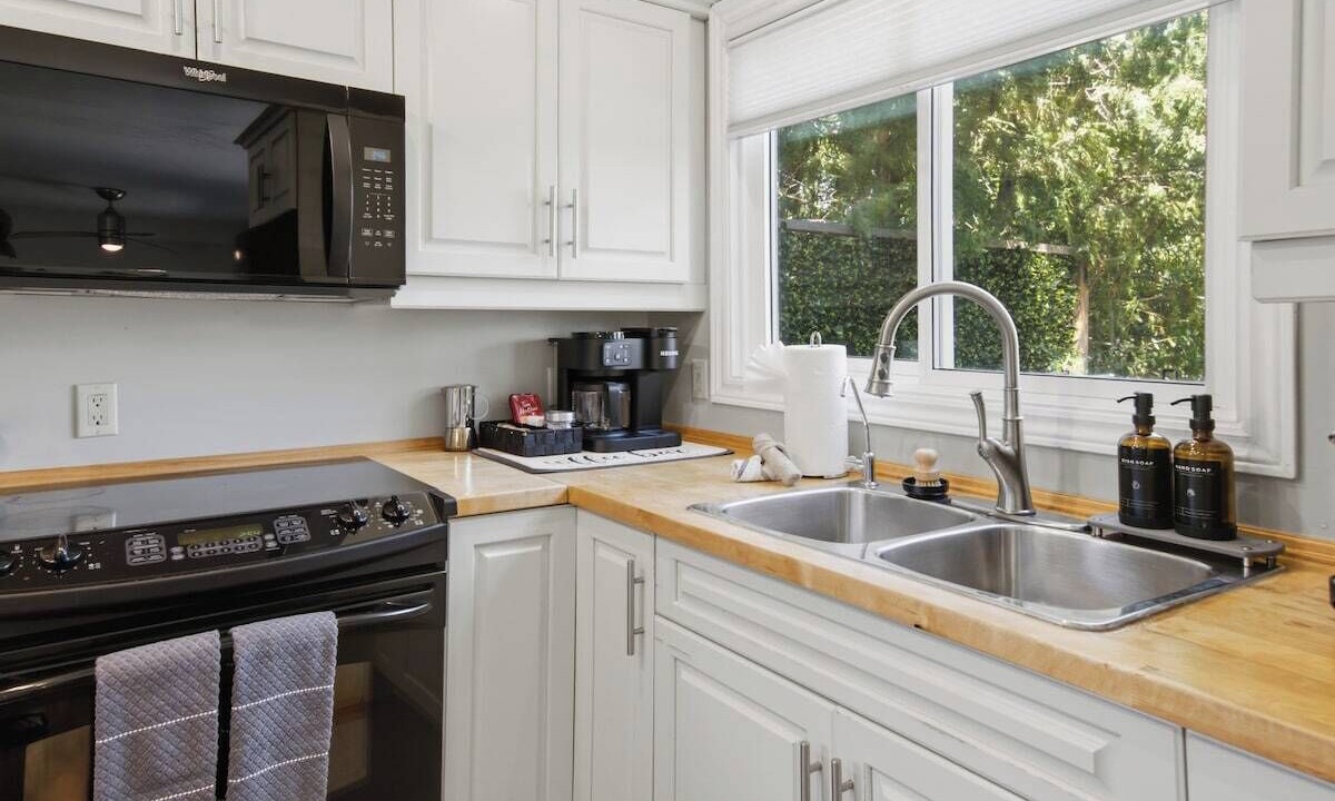 Photo of Kitchen in Fenelon Falls