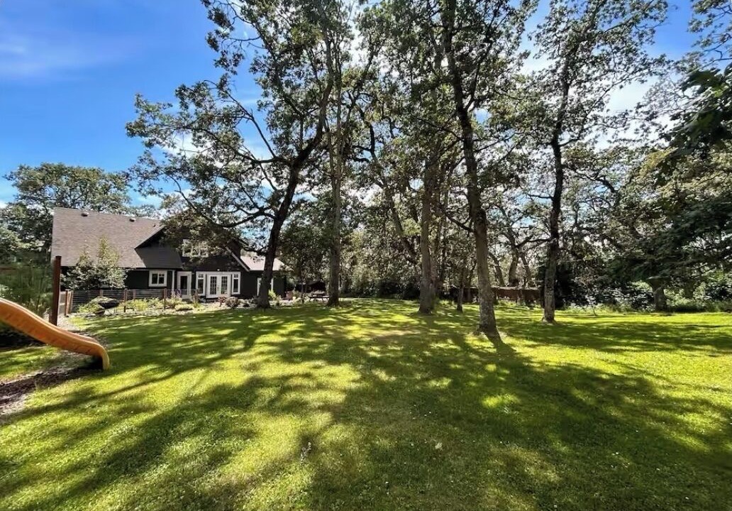 Photo of Outdoor in Saanich East