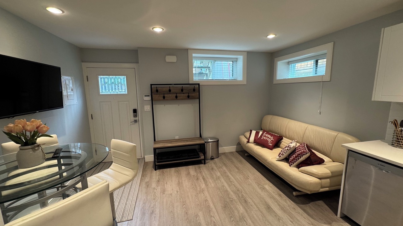 Photo of Livingroom in Vancouver South