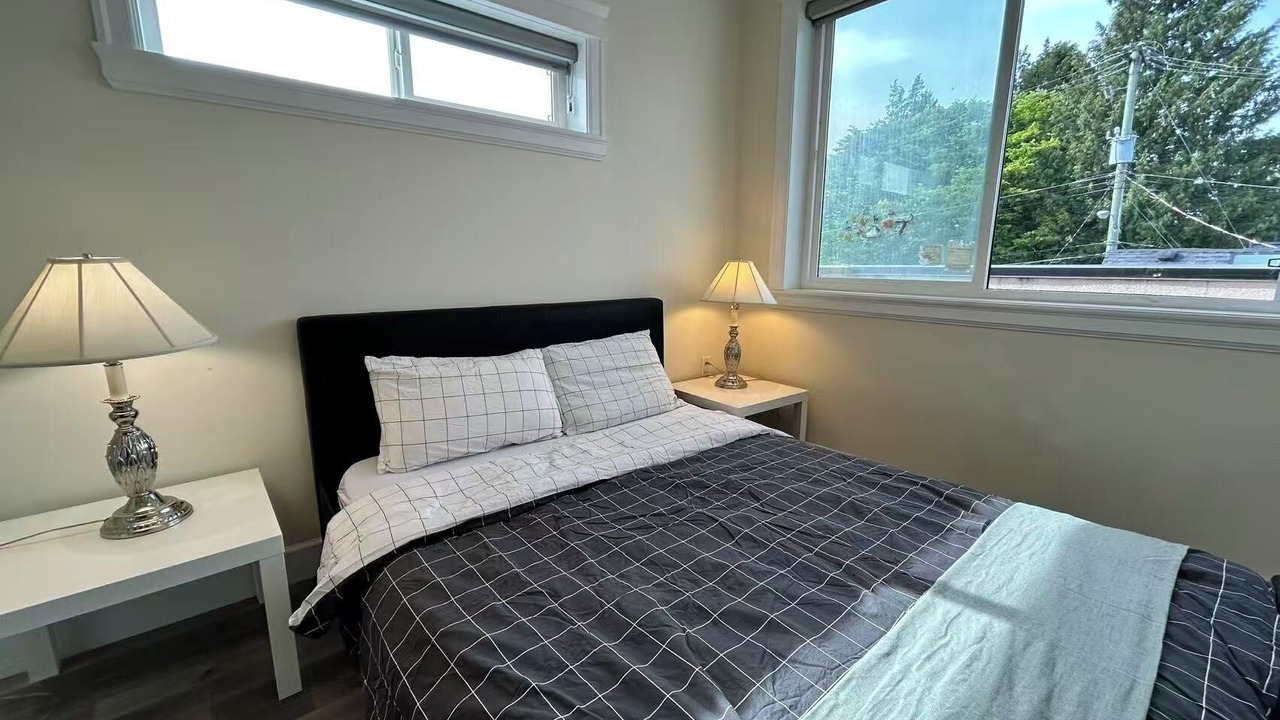 Photo of Bedroom in Sunset