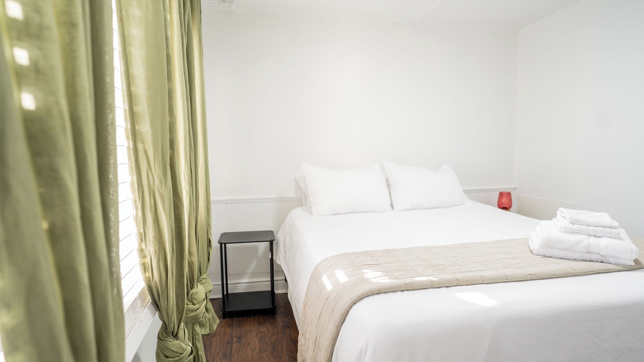 Photo of Bedroom in Lambton Shores