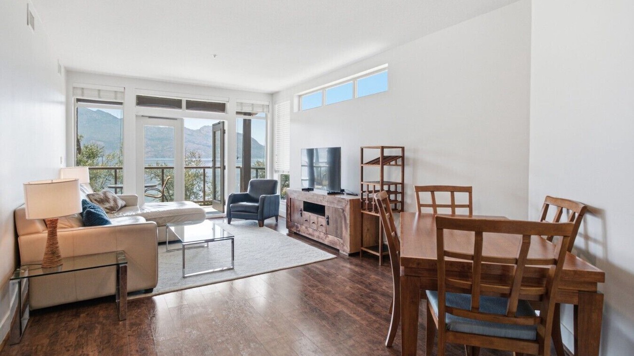 Photo of Livingroom in Westbank