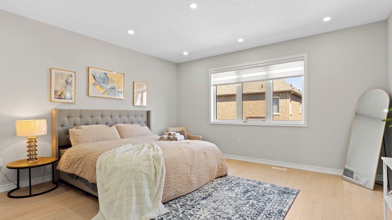 Photo of Bedroom in Halton Regional Municipality