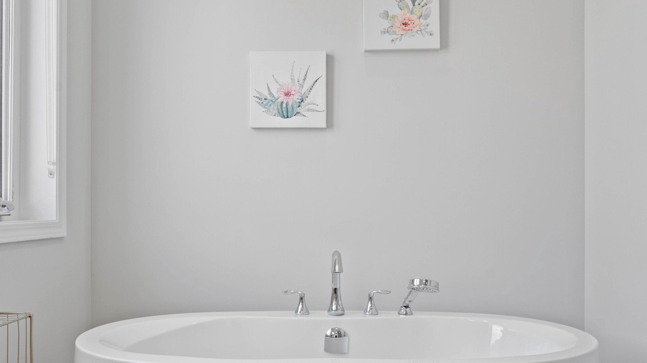 Photo of Bathroom in Halton Regional Municipality