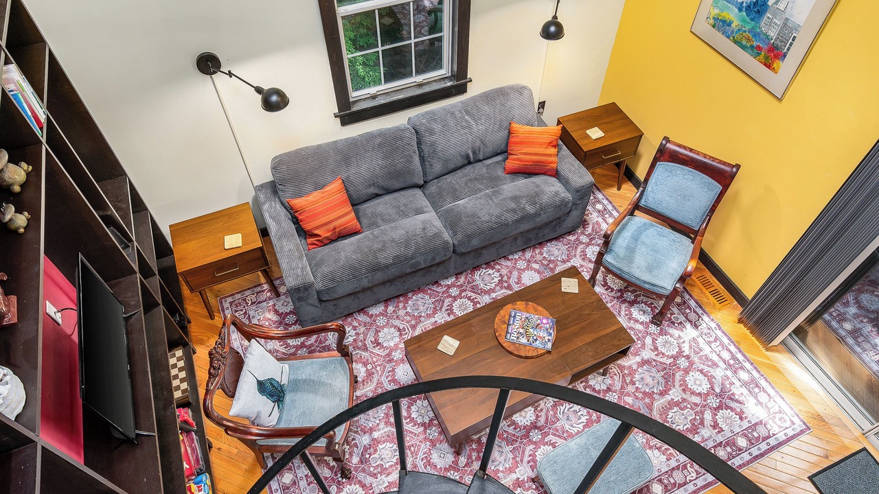 Photo of Livingroom in Belmont