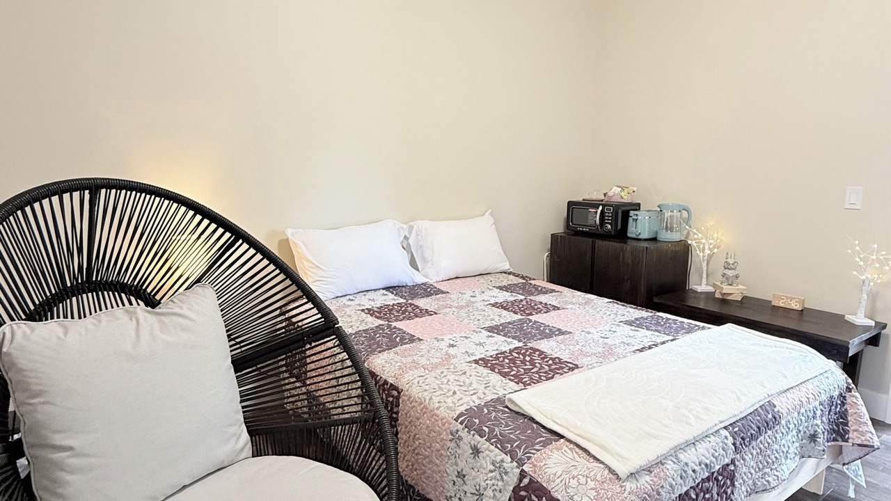 Photo of Bedroom in North Alton