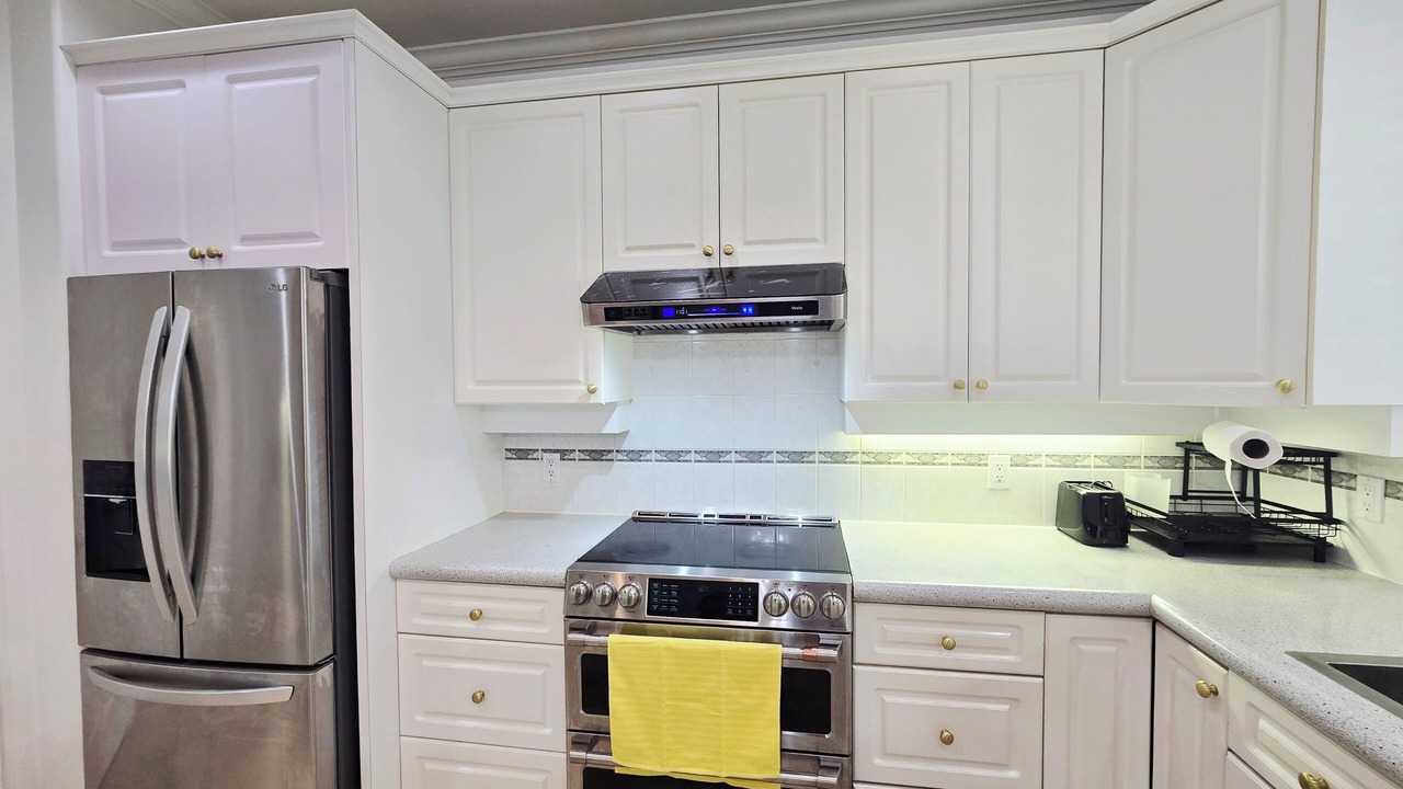 Photo of Kitchen in South Surrey