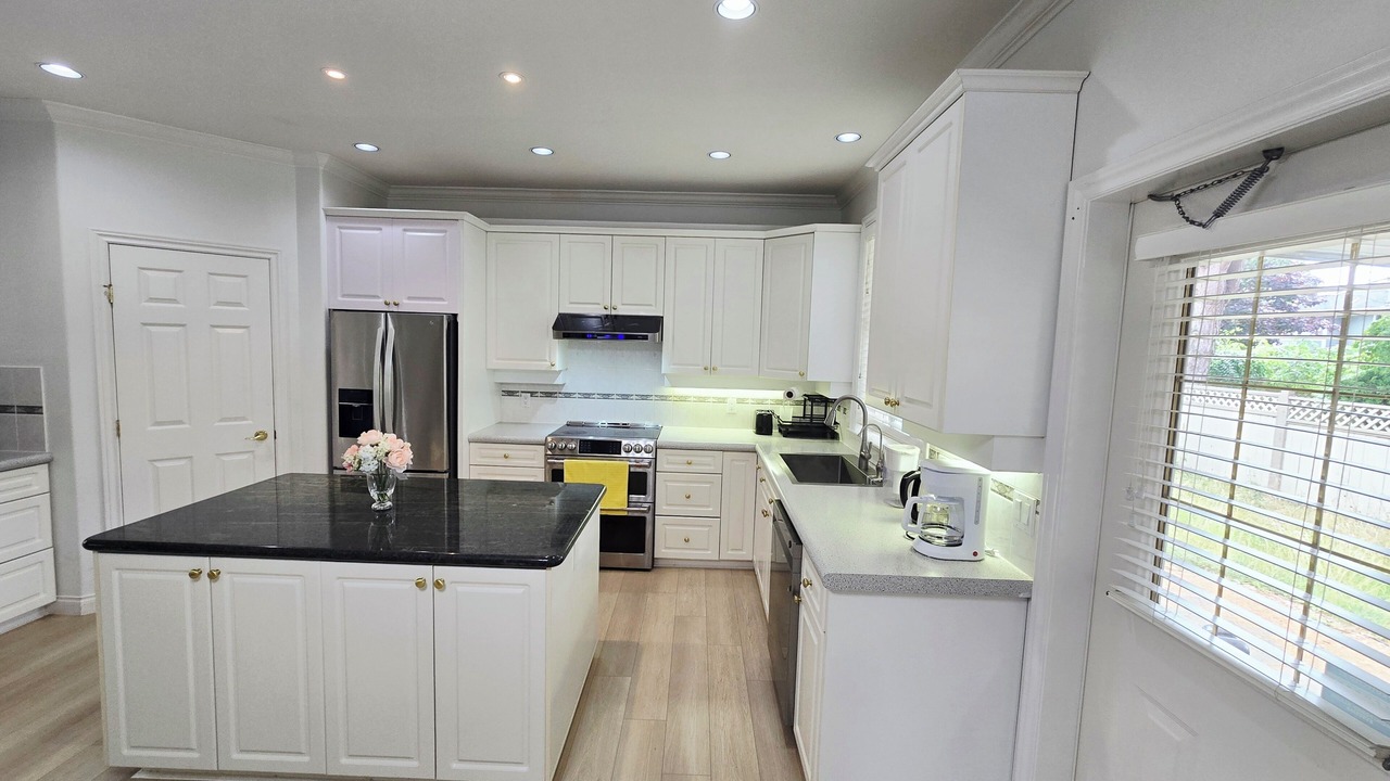 Photo of Kitchen in South Surrey