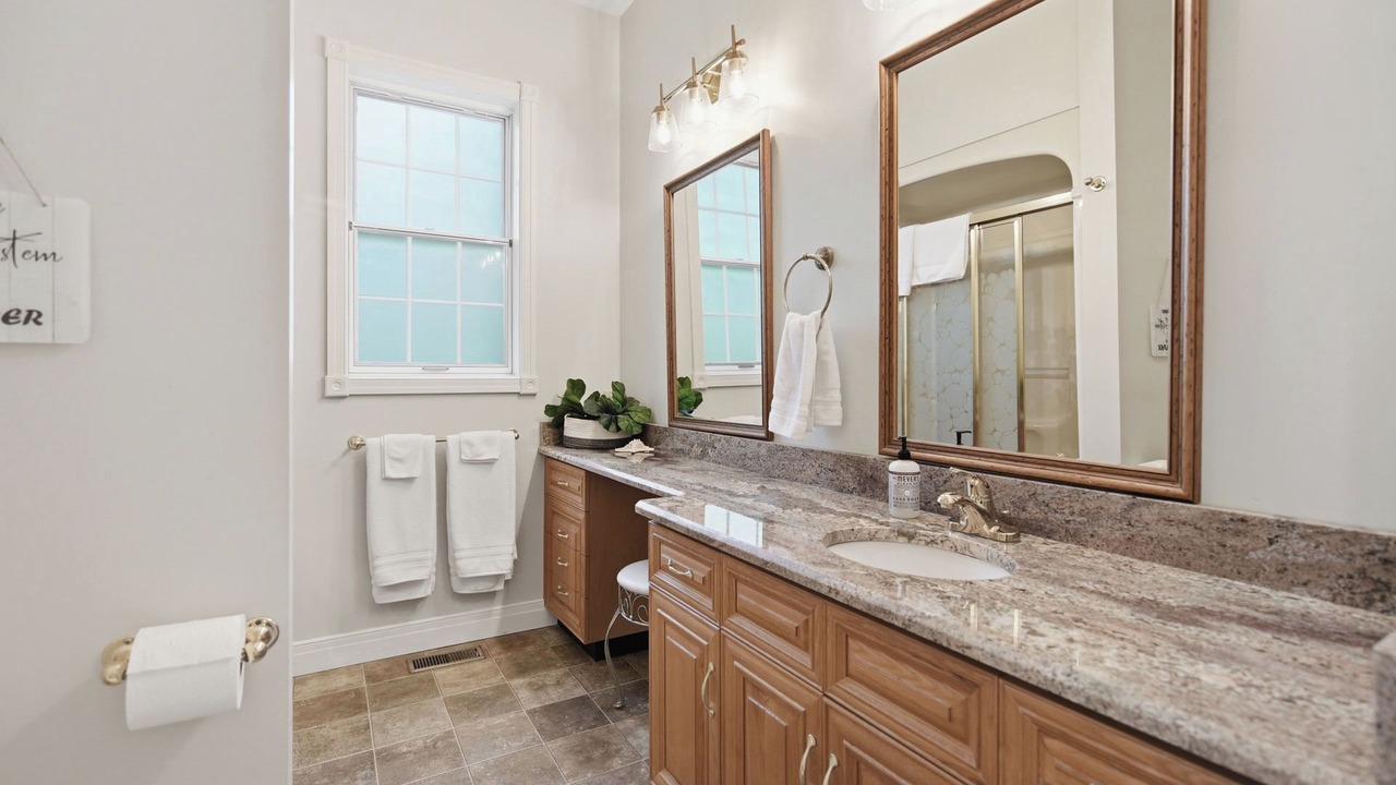 Photo of Bathroom in Grand Bend