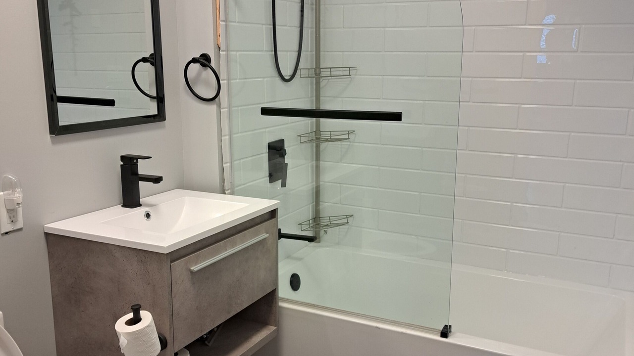 Photo of Bathroom in Squamish-Lillooet Regional District