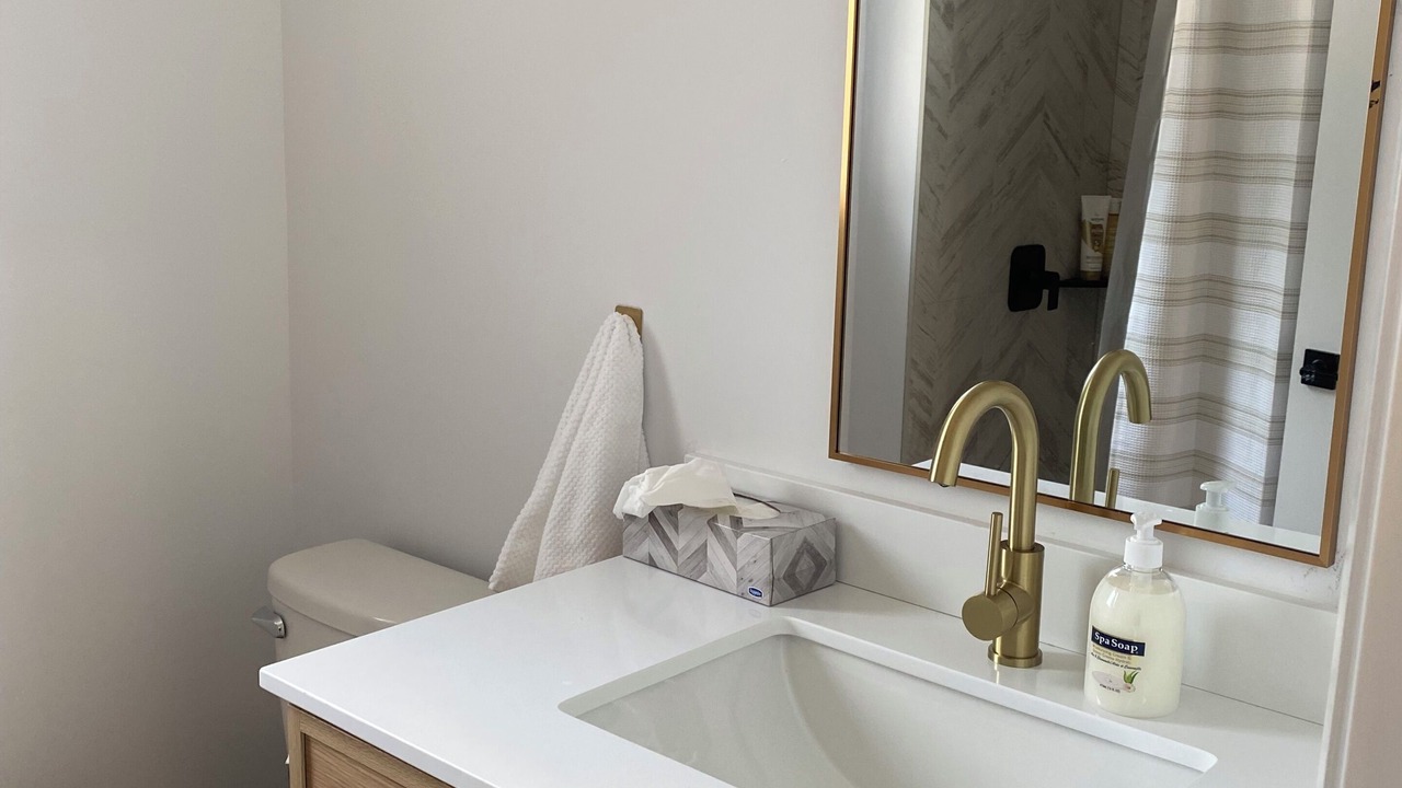 Photo of Bathroom in Seeleys Bay