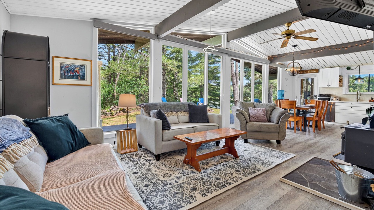 Photo of Livingroom in Severn