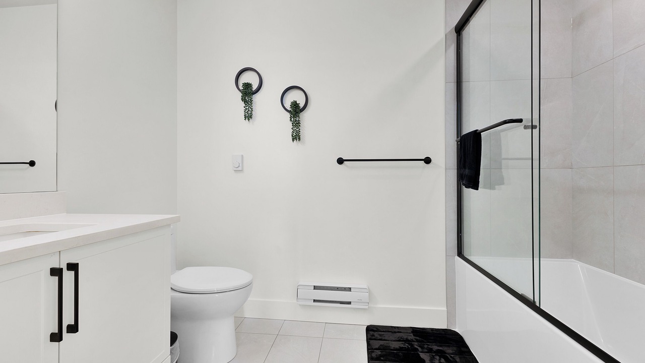 Photo of Bathroom in Willoughby