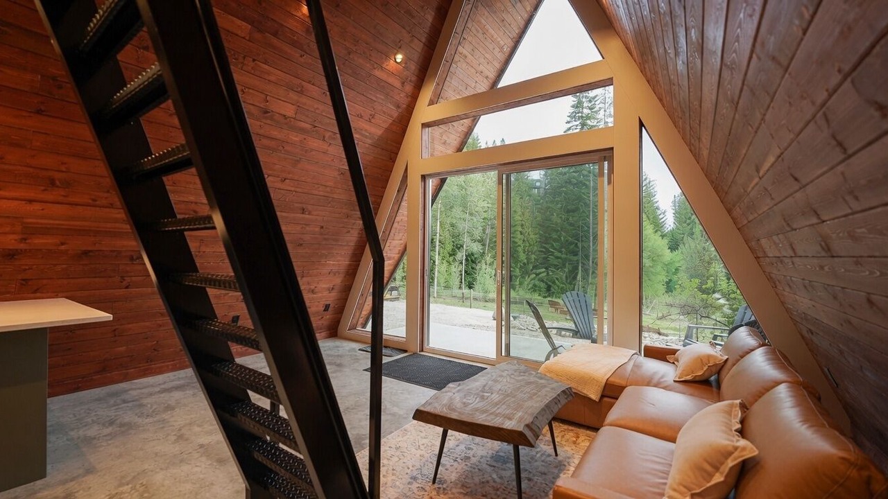 Photo of Livingroom in Thompson Okanagan