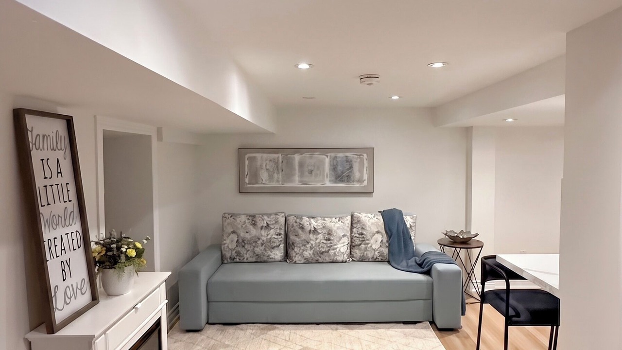Photo of Livingroom in Humber Bay