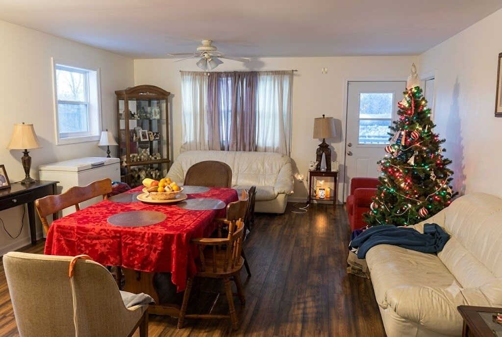 Photo of Livingroom in Truro