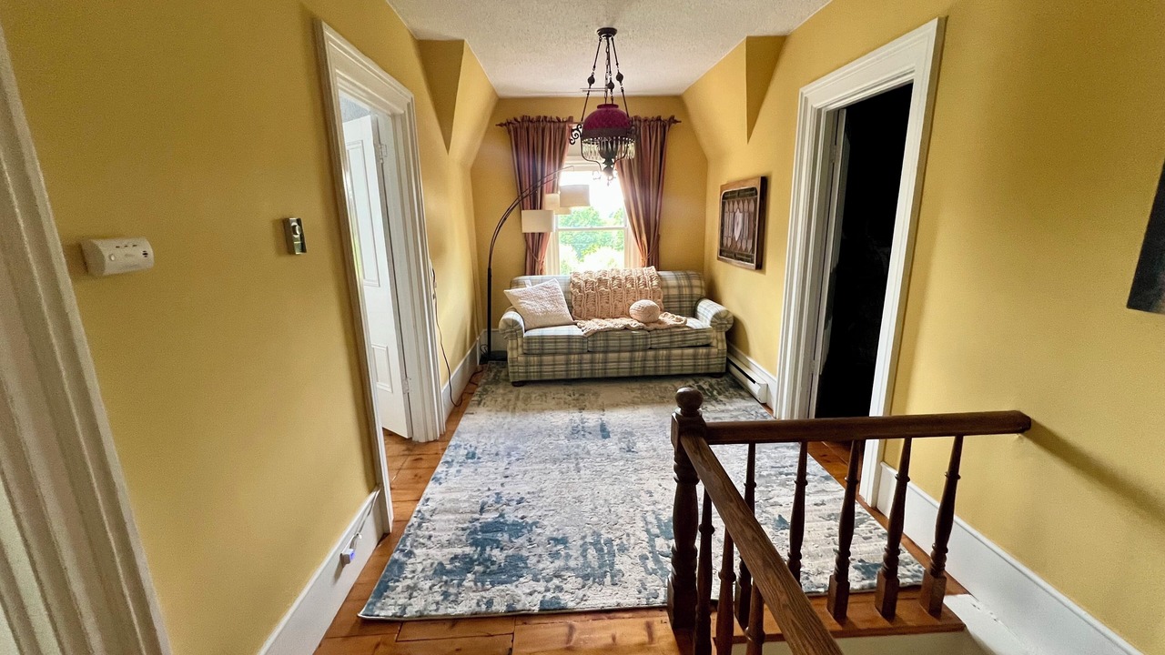 Photo of Livingroom in Cavan-Monaghan