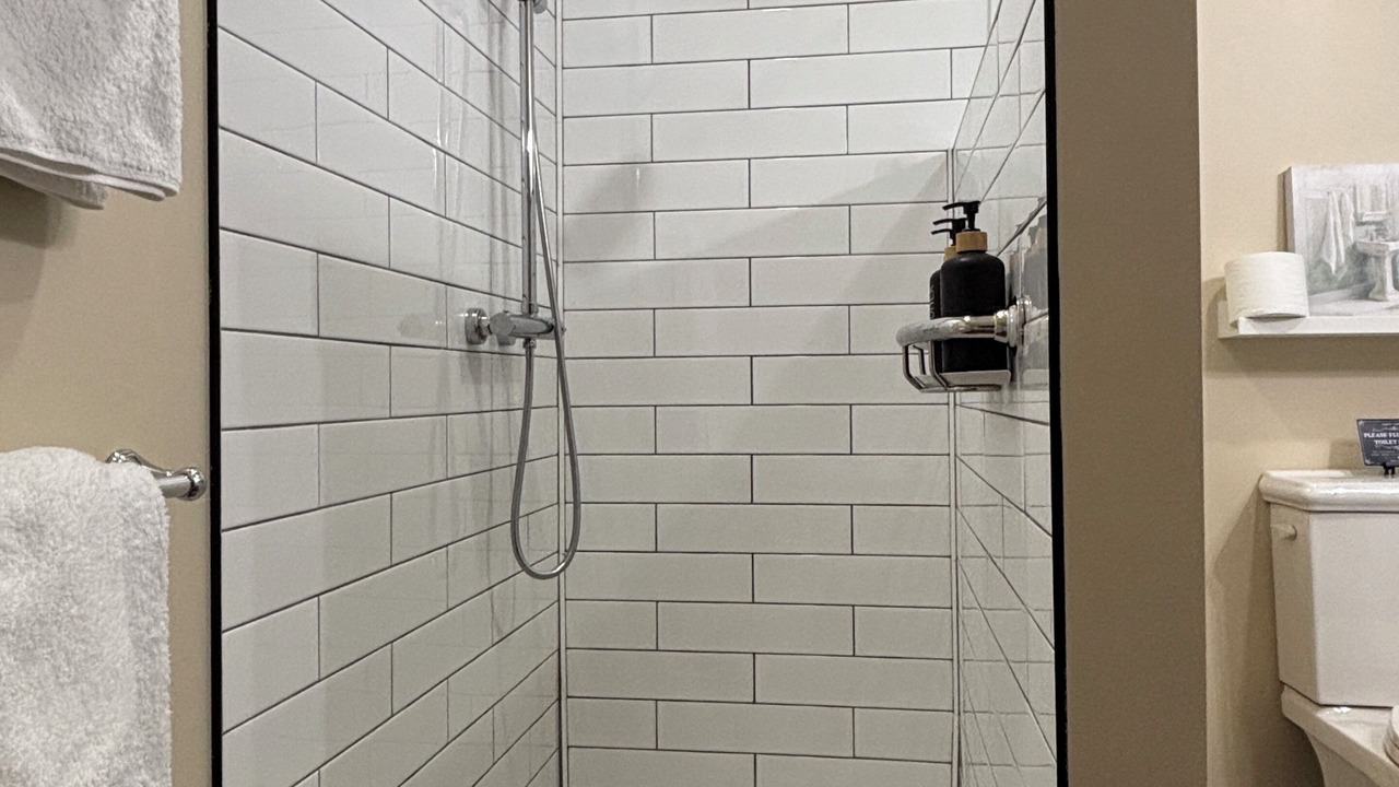 Photo of Bathroom in Aspy Bay