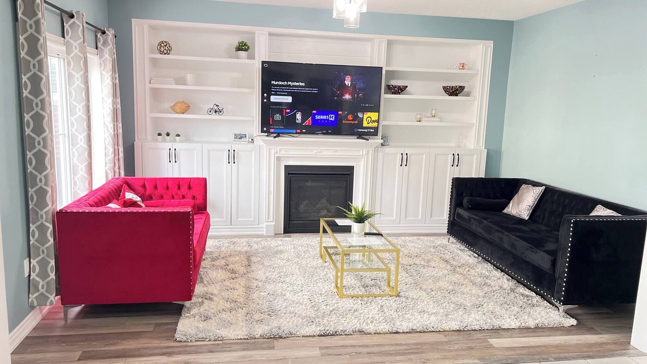 Photo of Livingroom in Bowmanville