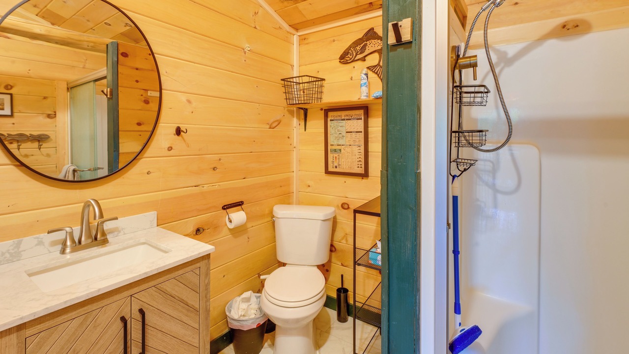 Photo of Bathroom in Lee