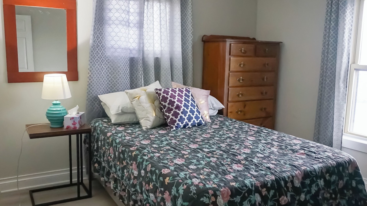 Photo of Bedroom in Thorold