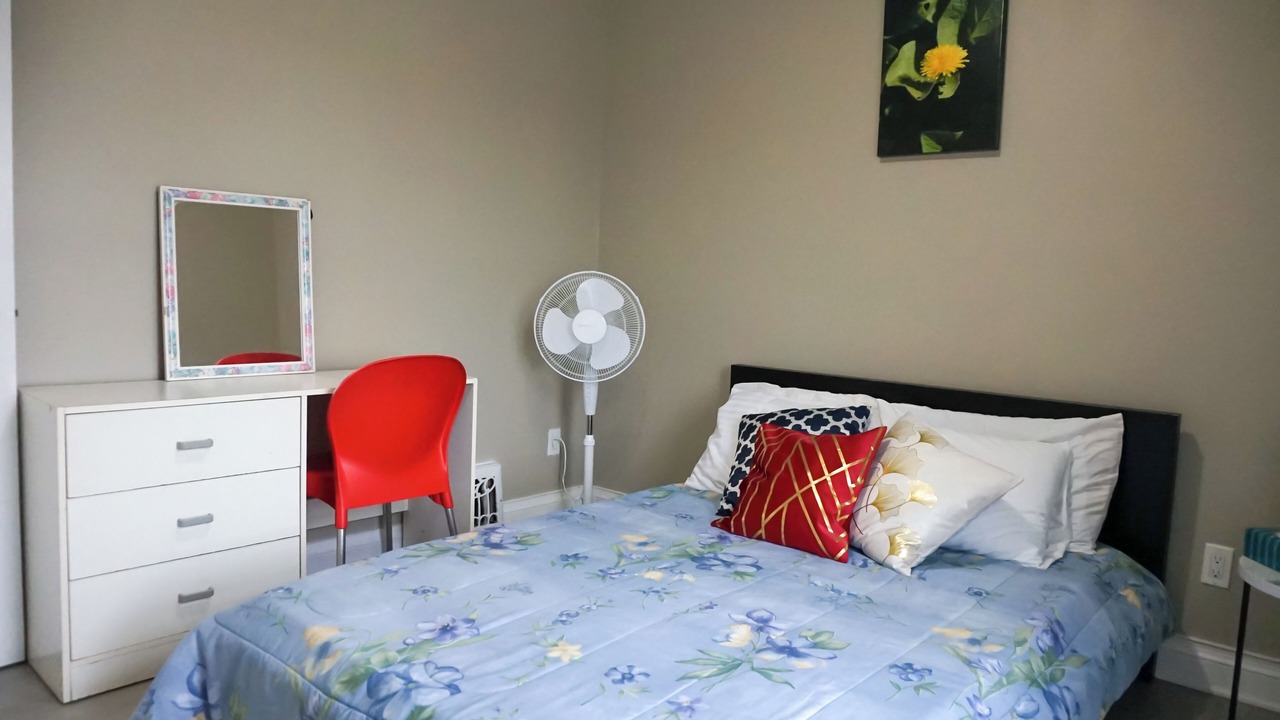 Photo of Bedroom in Thorold