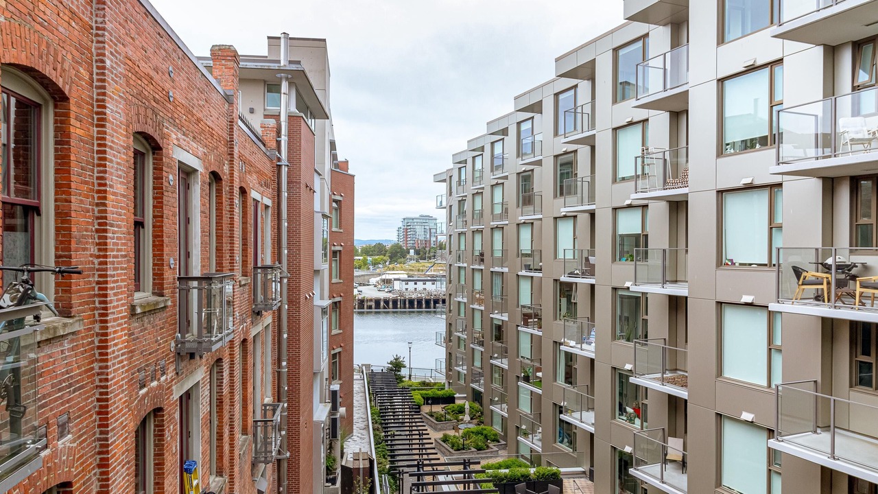 Photo of Patio Balcony in Downtown Victoria